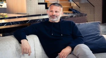 بسبب اتهامات جنائية.. الدوري الإنجليزي يقرر تجميد أسطورة مانشستر يونايتد ريان غيغز